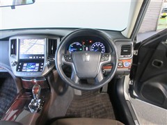 クラウン HV ロイヤルサルーン