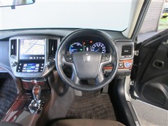 クラウン HV ロイヤルサルーン