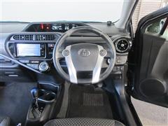 アクア X-アーバン ソリッド