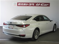 ES300h バージョンL