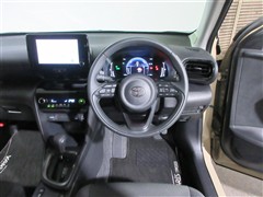 ヤリスクロス HV G