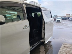 アルファードHEVSタイプゴールト