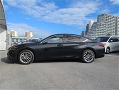 ES300h バージョンL