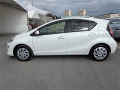 アクア S スタイルブラック