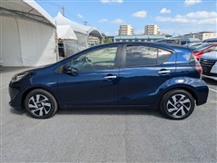 アクア S スタイルブラック