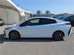 プリウスPHEV S GRスポーツ