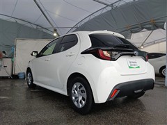 ヤリス X
