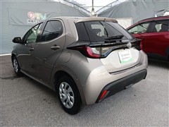 ヤリス X