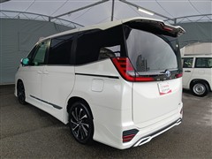 ノア HEV S-Z