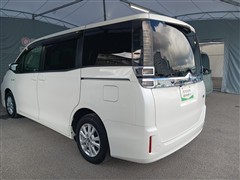 ヴォクシー HEV V