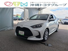 トヨタ ヤリスHEV X