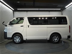ハイエースバン デラックス