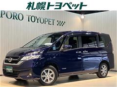 日産　セレナ HV X 4WD