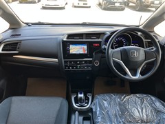 フィット ハイブリッド F 4WD