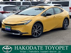 プリウス Z E-Four