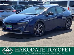 プリウス Z E-Four