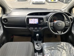 ヴィッツ F 4WD
