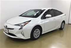 プリウス Sセーフティプラス