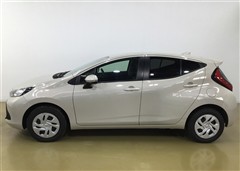 ヤリス ハイブリッド G