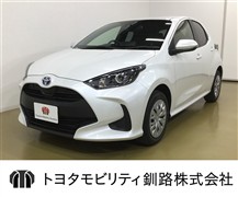 トヨタ ヤリス HYBRID X
