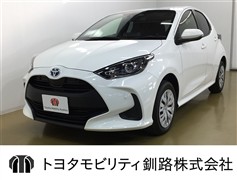 トヨタ ヤリス HYBRID X