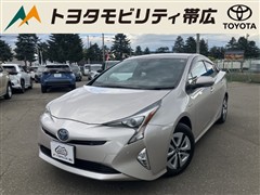 トヨタ プリウス A 4WD