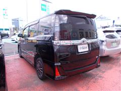 ヴォクシー ZS
