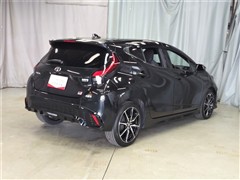 アクア GR スポーツ