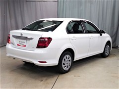 カローラアクシオ X