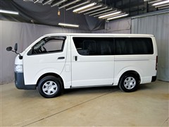 ハイエースバン DX