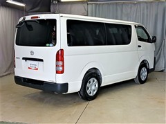 ハイエースバン DX