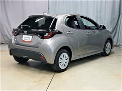 ヤリス ハイブリッド X