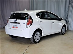 アクア S スタイルブラック