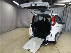 シエンタHV X スロープ