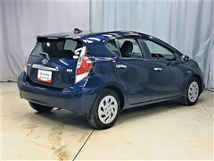 アクア S スタイルブラック