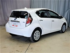 アクア S スタイルブラック