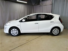 アクア S スタイルブラック