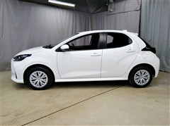 ヤリス ハイブリッド X