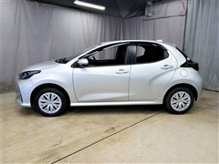 ヤリス ハイブリッド X