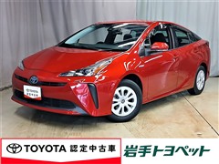 トヨタ プリウス S