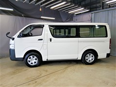 ハイエースバン DX