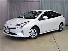 トヨタ　プリウス A