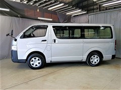 ハイエースバン DX