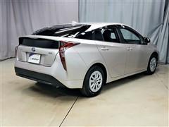 プリウス S SafetyPlus