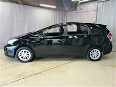 プリウスアルファ S