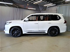 LX570