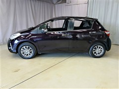 ヴィッツ ハイブリッド ジュエラ