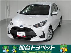ヤリス ハイブリッド X