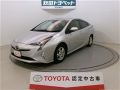 プリウス Sセーフティプラス