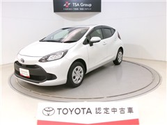 トヨタ アクア X